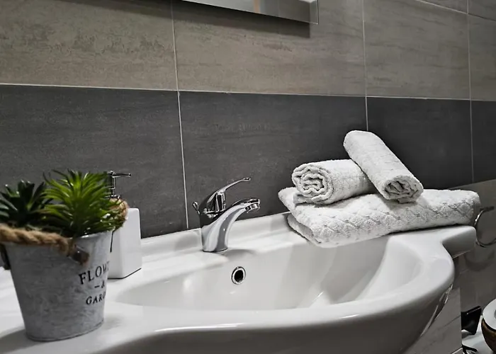 Opificio 11 House * 卡塔尼亚